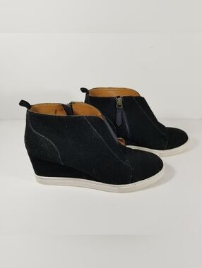 Linea Paolo Felicia Hidden Wedge Bootie Size 9.5 Black Suede Shoes Ankle Boots